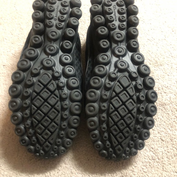 Black Champion Sneakers - Picture 3 of 4